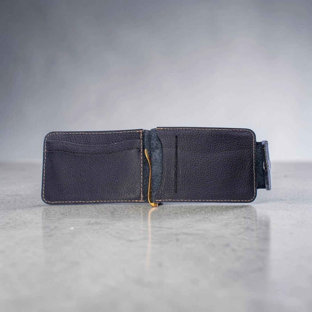 Clip Wallet Delta