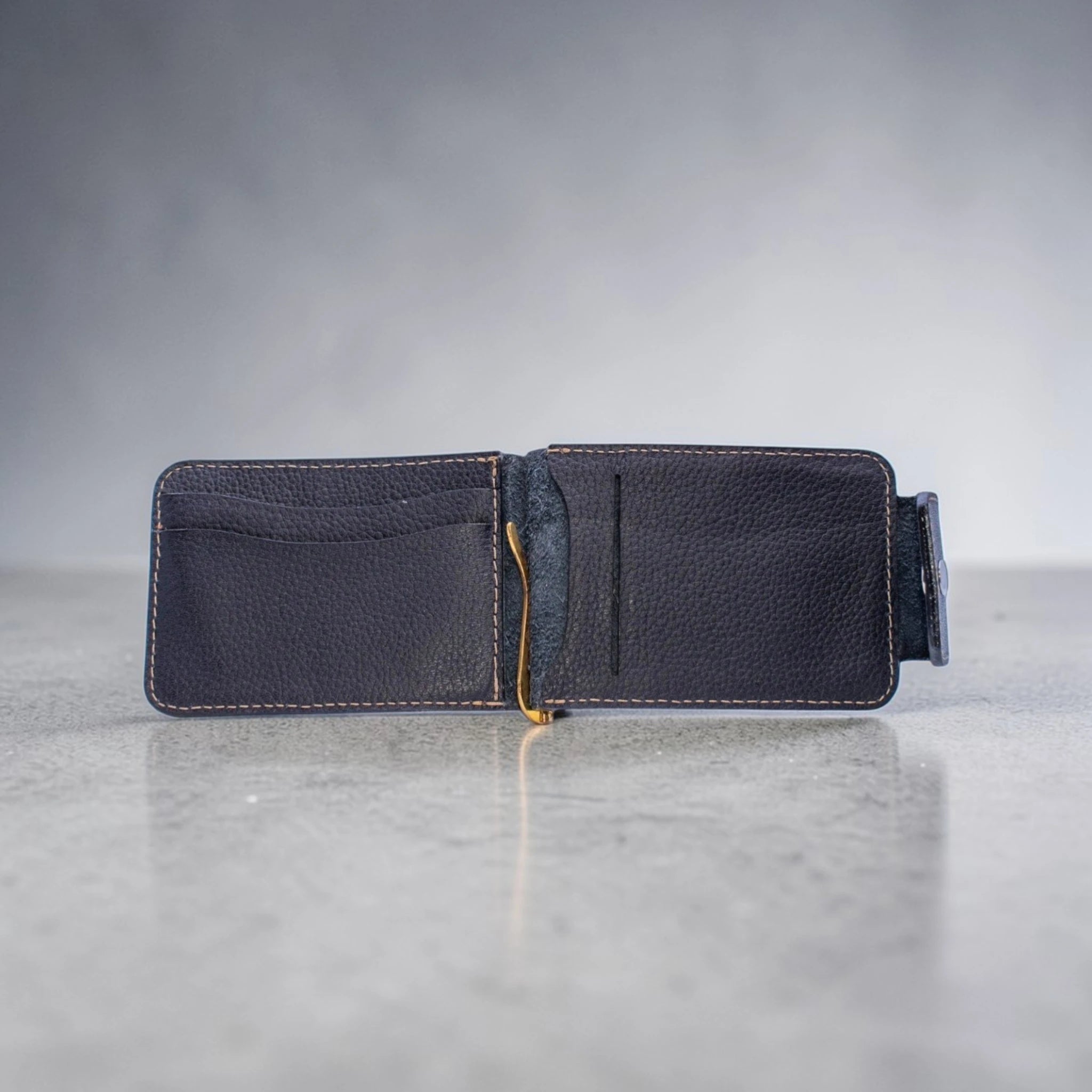 Clip Wallet Delta