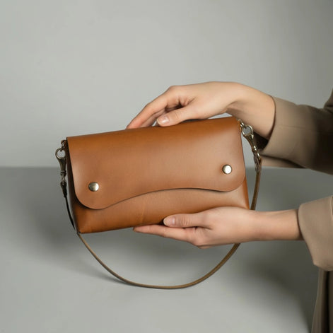 Cartera de mano KAZU